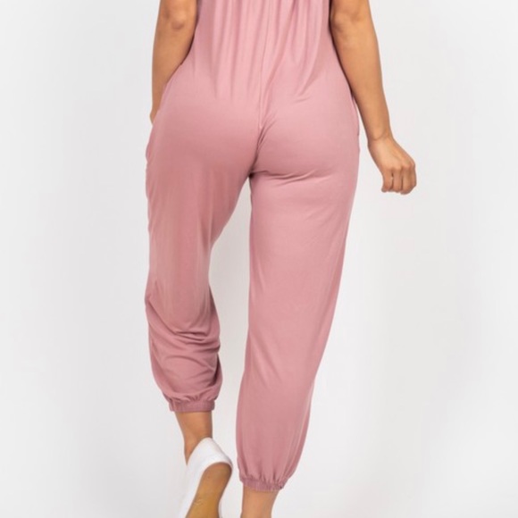 Spaghetti strap solid jumpsuit - Picture 2 of 3